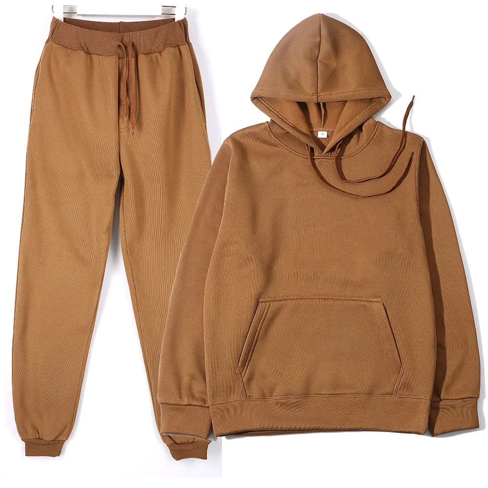 Men's autumn and winter casual polyester tracksuit with drawstring pants and O-neck collar